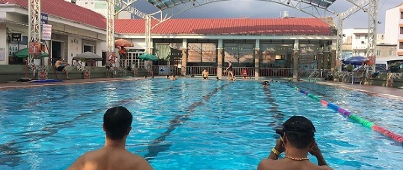 View hồ bơi Hòa Bình Quận 8 - Thời gian mở cửa, giá vé mới nhất 