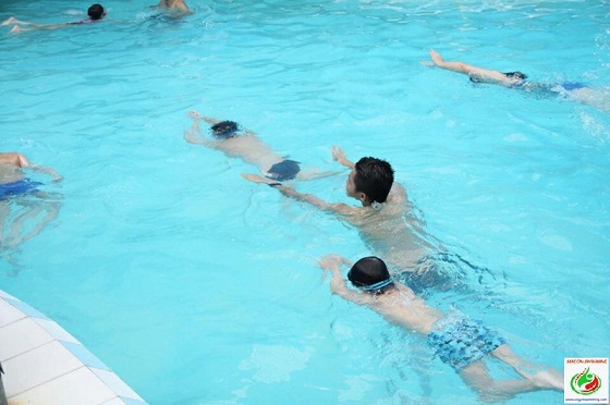 Hồ bơi Nguyễn Bỉnh Khiêm