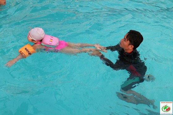 Hồ bơi Nguyễn Bỉnh Khiêm